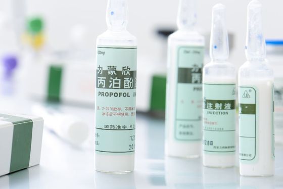 Goede prijs. Van het Verdovingsmiddelenpropofol van FDF 2% de Emulsieverdovingsmiddel 10ml: 200mg GMP online